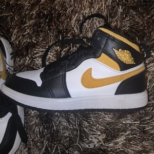 JORDAN 1S MID
